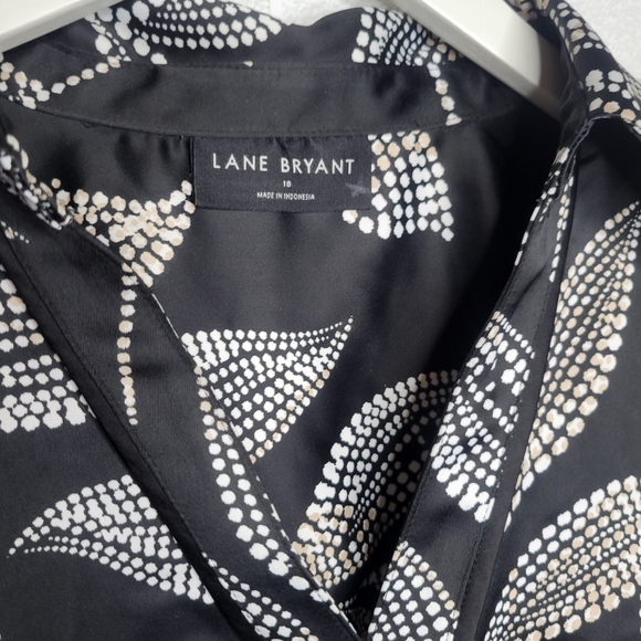Lane Bryant Black V Neck Leaf Print Blouse - Picture 3 of 5